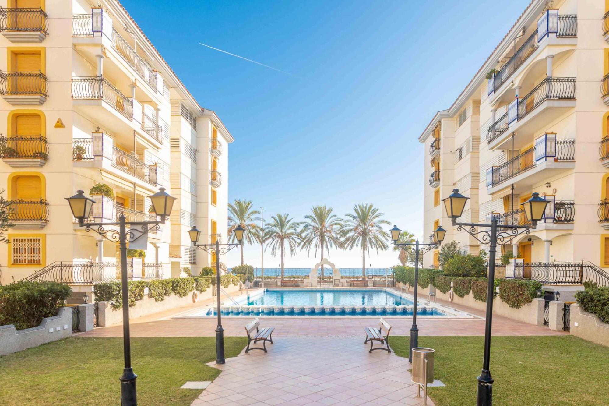 Suitur Apartament Familiar Con Piscina Calafell Apartment Exterior photo